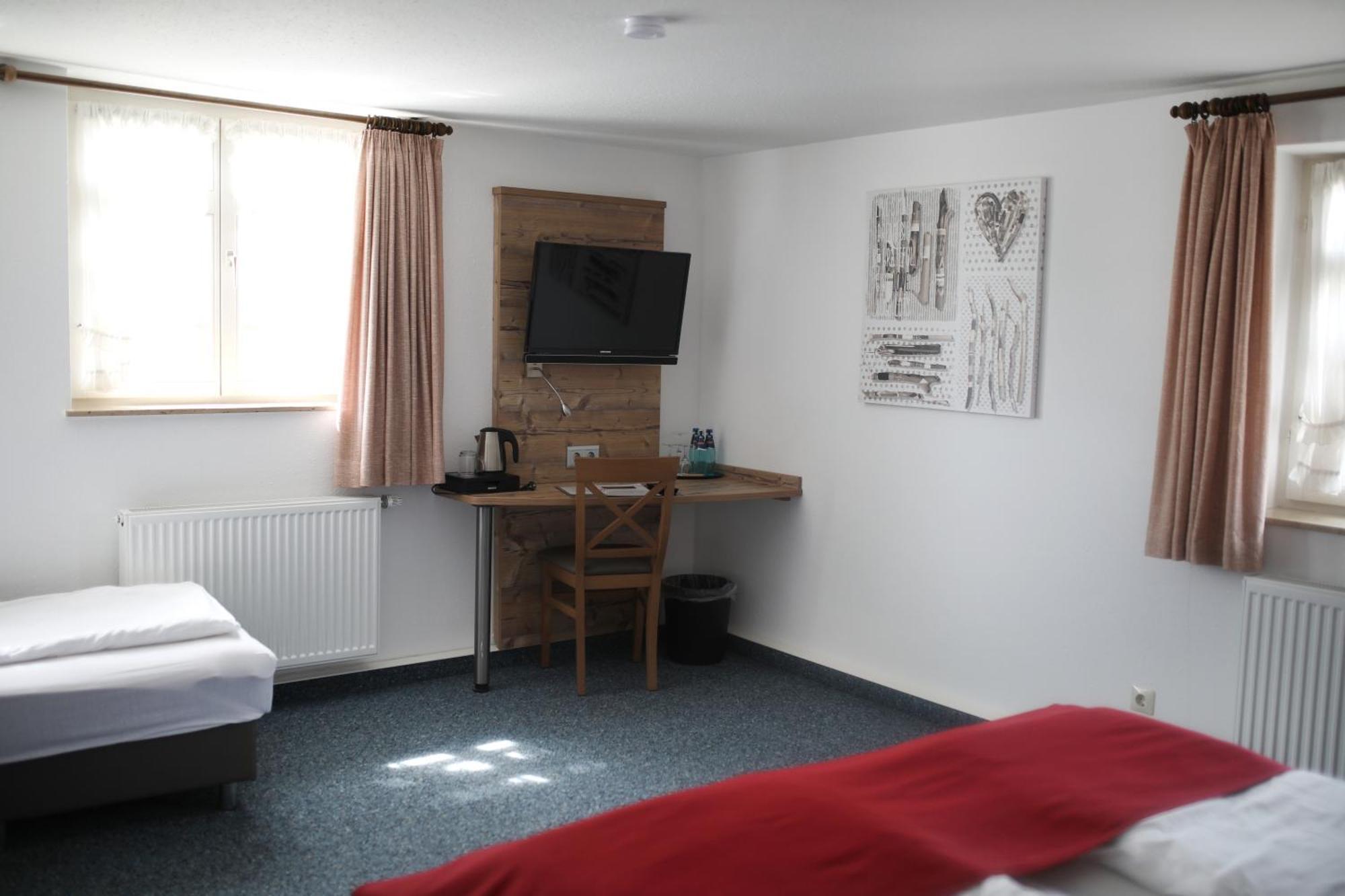 Gasthaus Hotel Zum Kreuz Stetten am Kalten Markt Luaran gambar