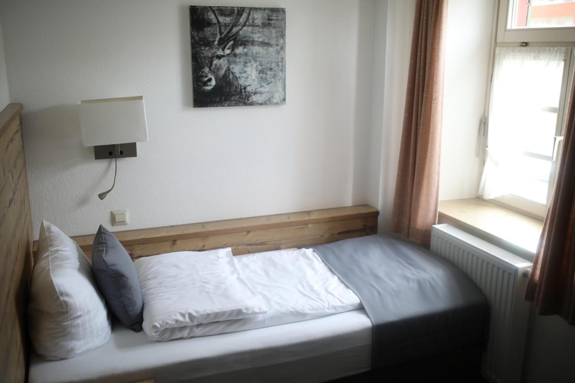 Gasthaus Hotel Zum Kreuz Stetten am Kalten Markt Luaran gambar