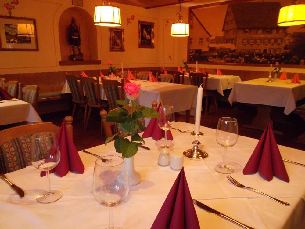Gasthaus Hotel Zum Kreuz Stetten am Kalten Markt Luaran gambar